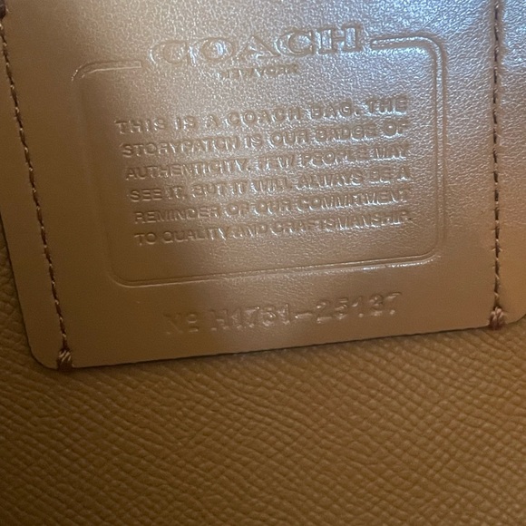 Coach Charlie Carryall 25137 Chalk White With Strap - Picture 5 of 10